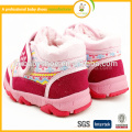 2015 Baumwollgewebe Sonderangebot Patch Haken &amp; Loop (Klettverschluss) Unisex Tpr Schuhe First Walker Chaussure Enfant Lovely Winter Baby